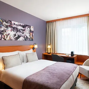 3* מלון Leonardo City Center